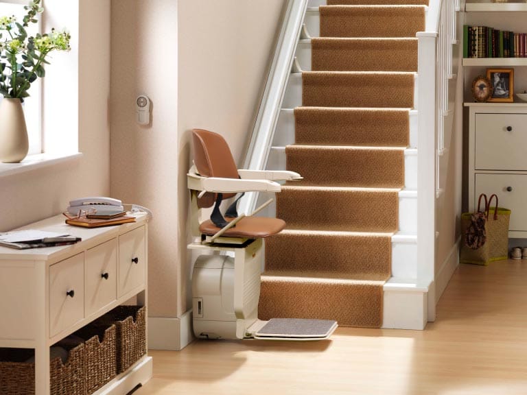 Élévaction  Chaises d'escalier pour garder l'autonomie